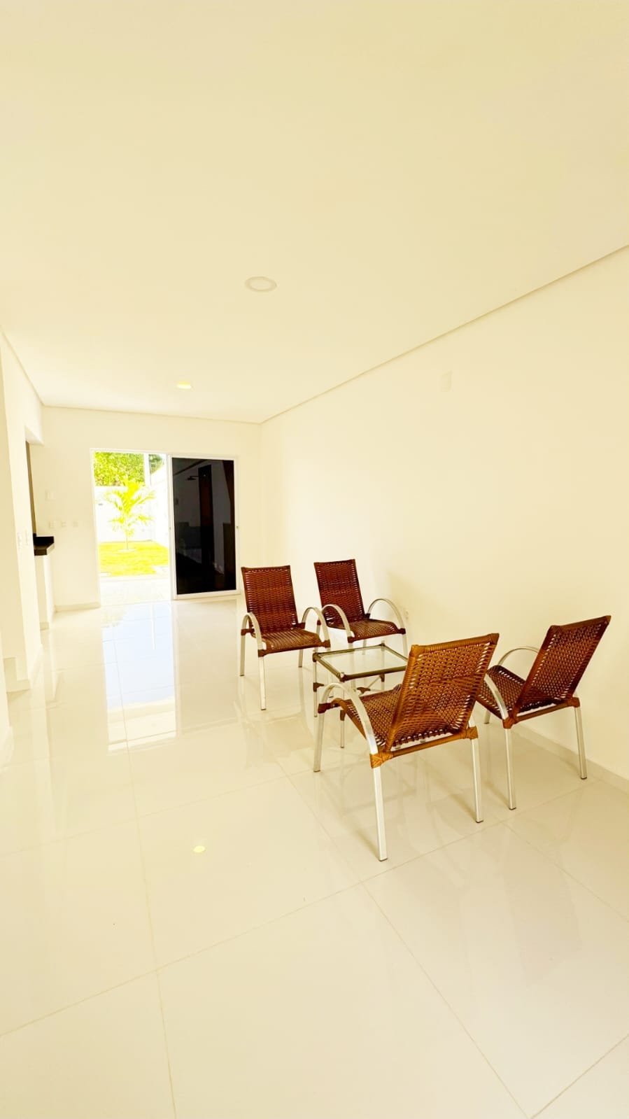 Foto 4 do imóvel Casa Duplex com 3 Suítes no Centro do Eusébio-CE