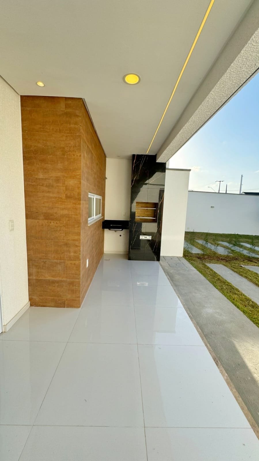 Foto 6 do imóvel Casa Duplex com 3 Suítes no Centro do Eusébio-CE