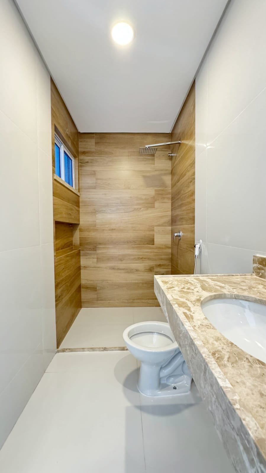 Foto 11 do imóvel Casa Duplex com 3 Suítes no Centro do Eusébio-CE