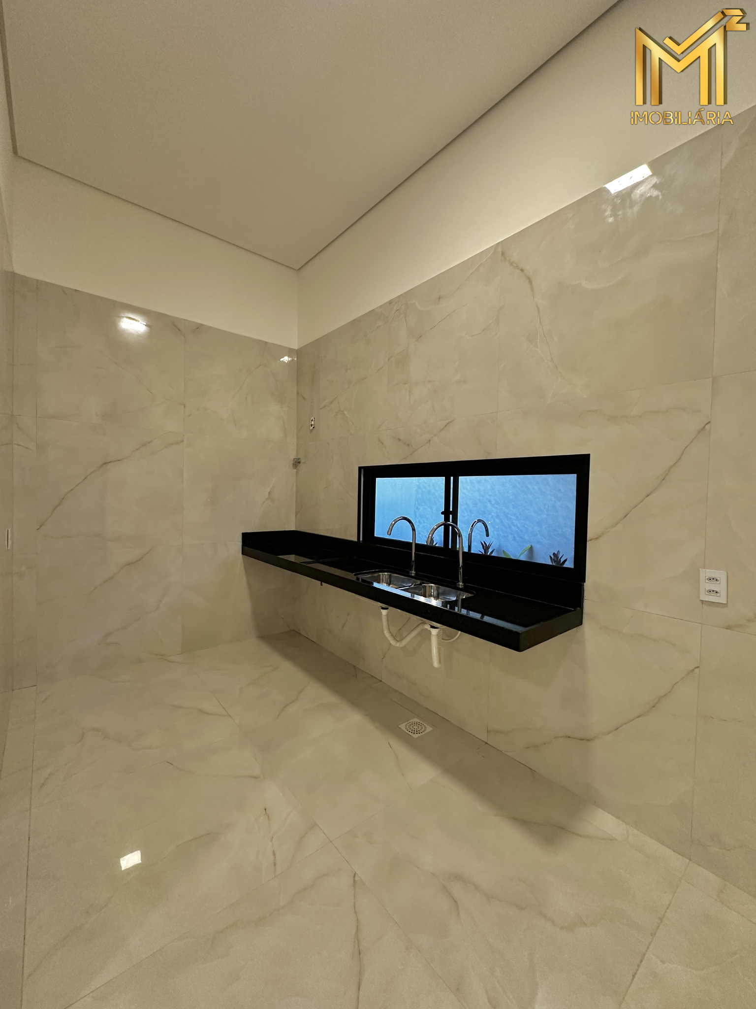 Foto 4 do imóvel Casa Plana de Esquina no Eusébio