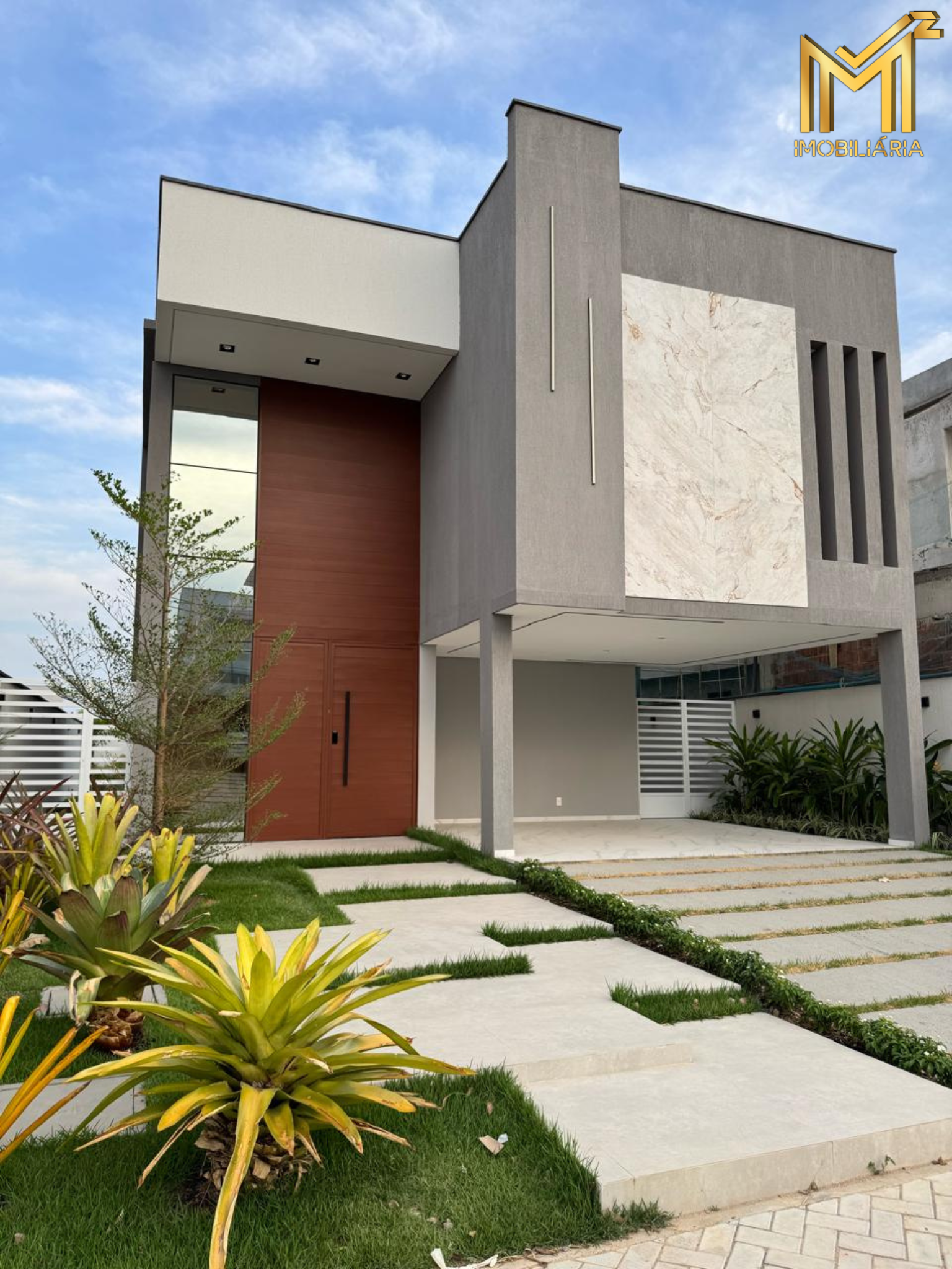 Casa alto padrão para alugar na Cidade Alpha