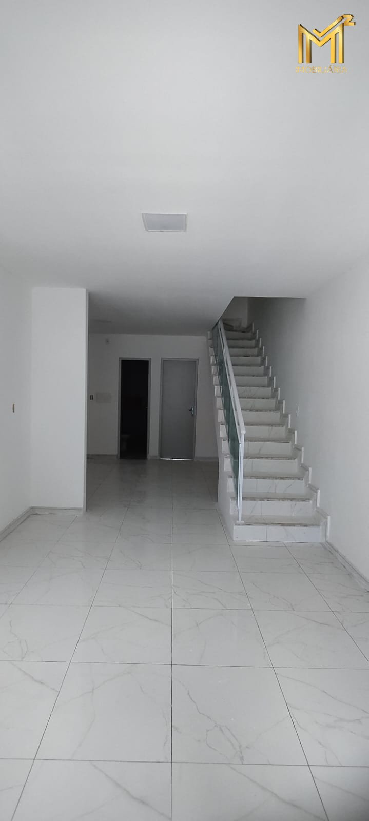 Foto 4 do imóvel Casa Duplex com 3 Suítes no Coração do Eusébio.