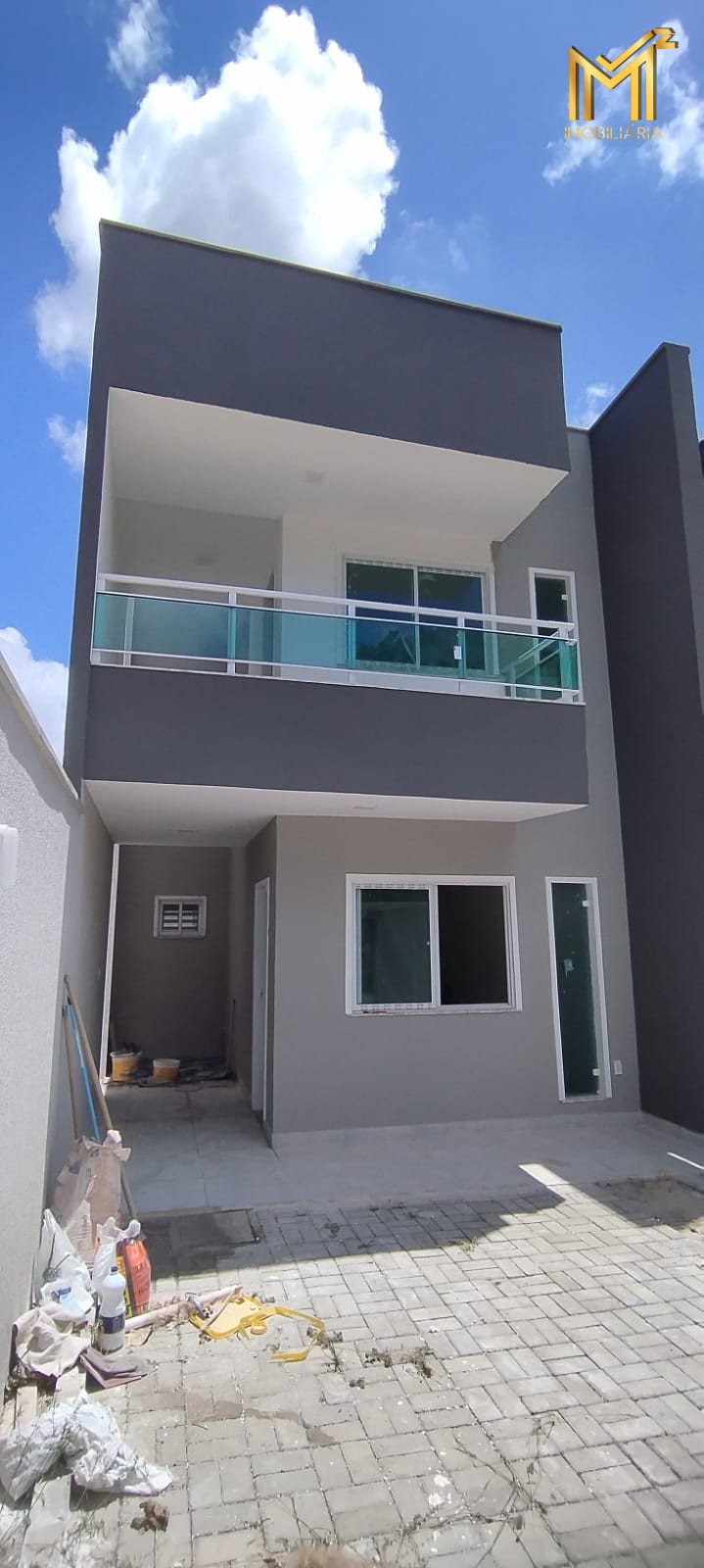 Casa Duplex com 3 Suítes no Coração do Eusébio.